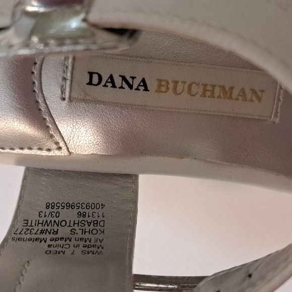 New Women's Dana Buchman Leather Sandals Sz 7 White & Silver - Picture 5 of 8